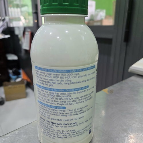 PHÂN BÓN LÁ VI LƯỢNG YARA VITA CHAI 500ML